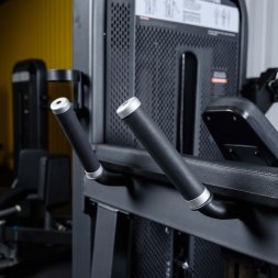 U3024D (E5024) Глют-машина. Ягодичные. Стек 95 кг