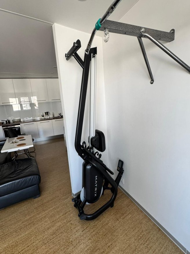  Matrix Fitness Гребной тренажер Rower