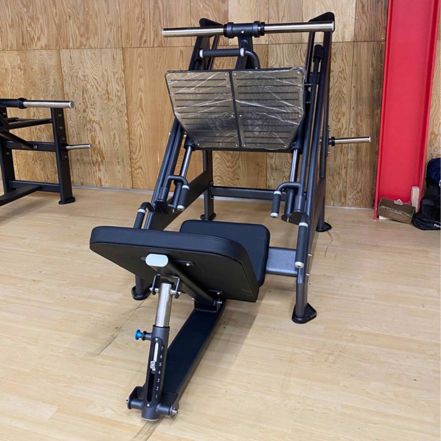 E7056 Жим ногами