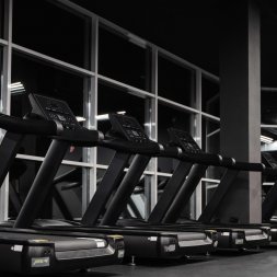 Профессиональная беговая дорожка DHZ X-8400