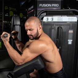 E7030 Бицепс-машина сидя. Стек 95 кг