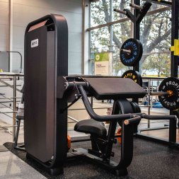 E7030 Бицепс-машина сидя. Стек 95 кг