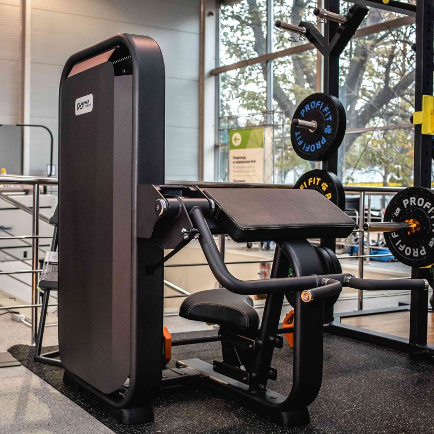 E7030 Бицепс-машина сидя. Стек 95 кг