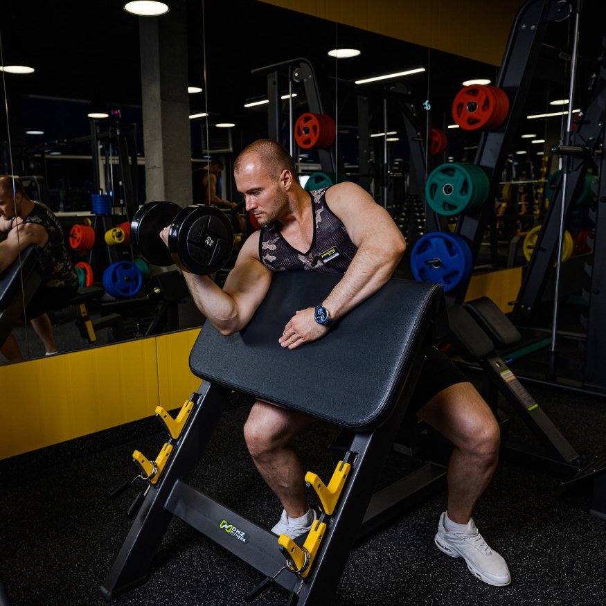 A3044 Скамья для бицепса с сиденьем. Скамья Скотта