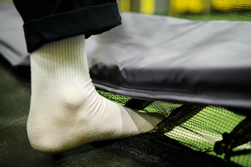 Батут Hasttings Hero 9x14FT