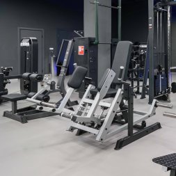 A604 Отведение ног сидя