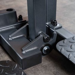 A607 Приседания с поясом