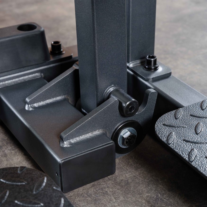 A607 Приседания с поясом