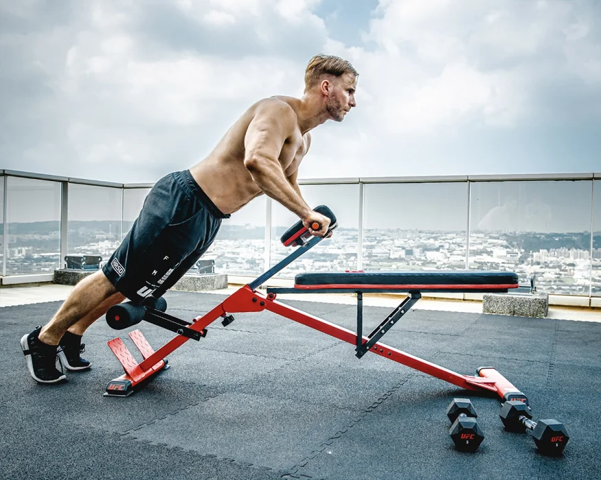 UFC Скамья для пресса и разгибания спины