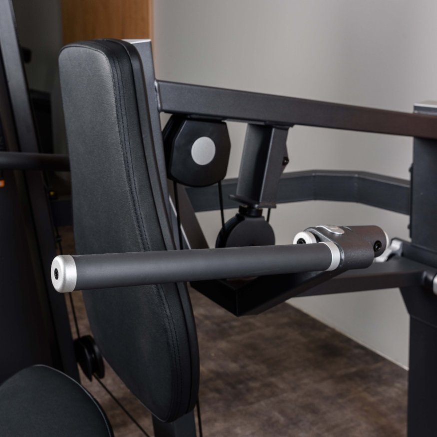 U3026C (E3026) Трицепс-машина. Имитация отжиманий. Стек 109 кг