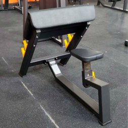 Скамья для бицепса с сиденьем. Скамья Скотта (Seated Preacher Curl)