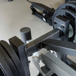 D601 Приседания с поясом