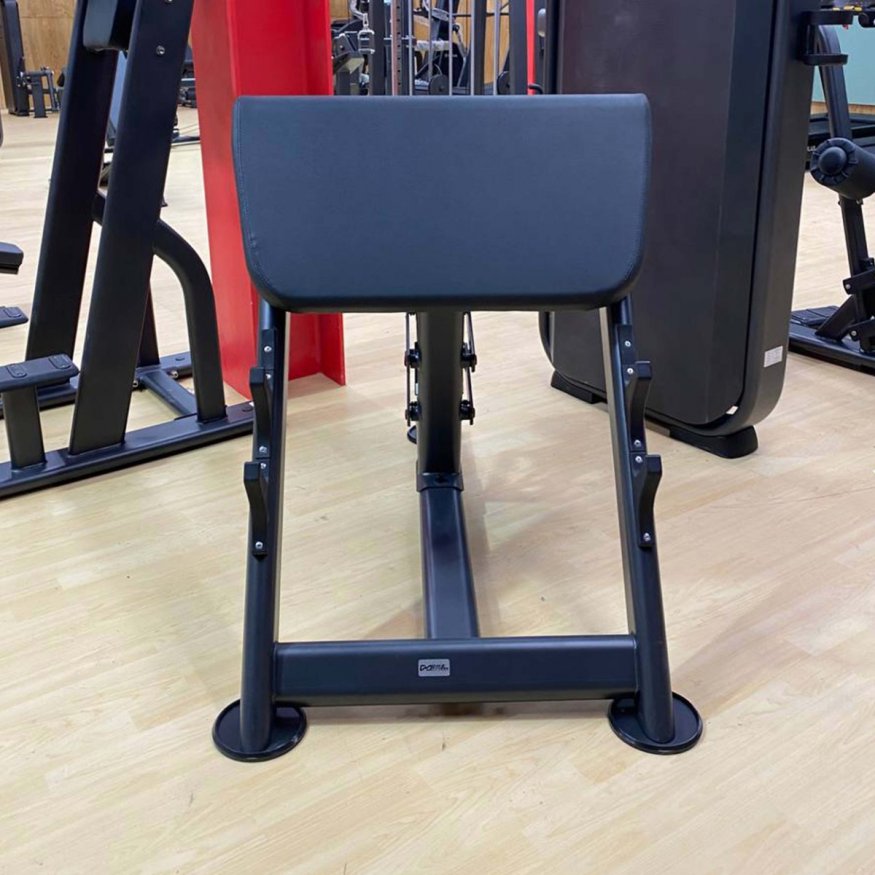 U2044 Скамья для бицепса с сиденьем. Скамья Скотта