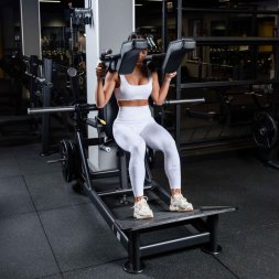 U2065 Приседание