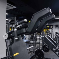 U2065 Приседание