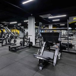 U2065 Приседание