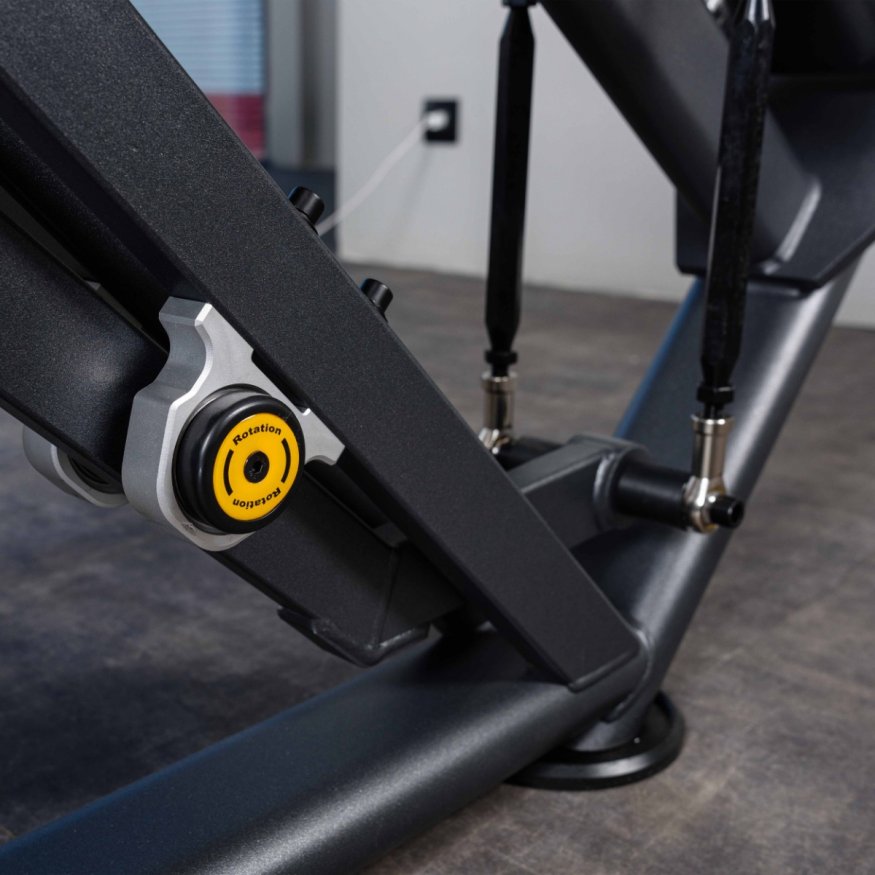 U2006 Жим от плеч. Стек 140 кг