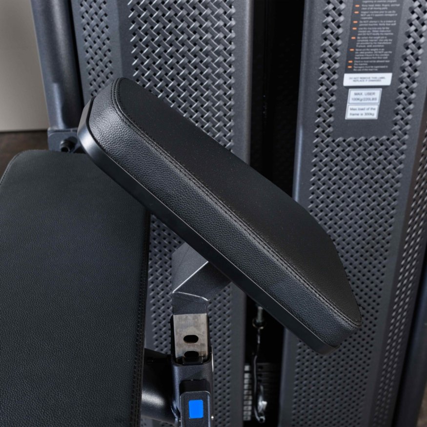 U2024 Глют-машина. Ягодичные. Стек 49 кг