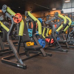 Y915Z Наклонный жим от груди