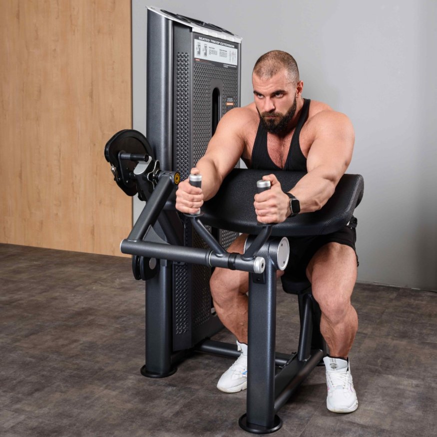 U2028 Трицепс-машина сидя. Наклонная парта. Стек 110 кг
