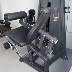 U3086C (E3086) Разгибание/Сгибание ног сидя. Стек 110 кг