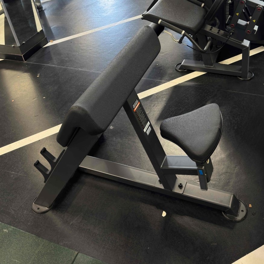 U3044 Скамья для бицепса с сиденьем. Скамья Скотта