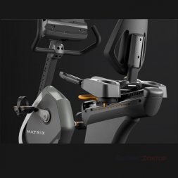 Горизонтальный велотренажер Matrix Performance с консолью Touch
