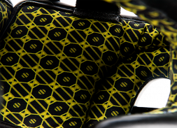 UFC Шлем с защитой щек на шнуровке черный - S\M