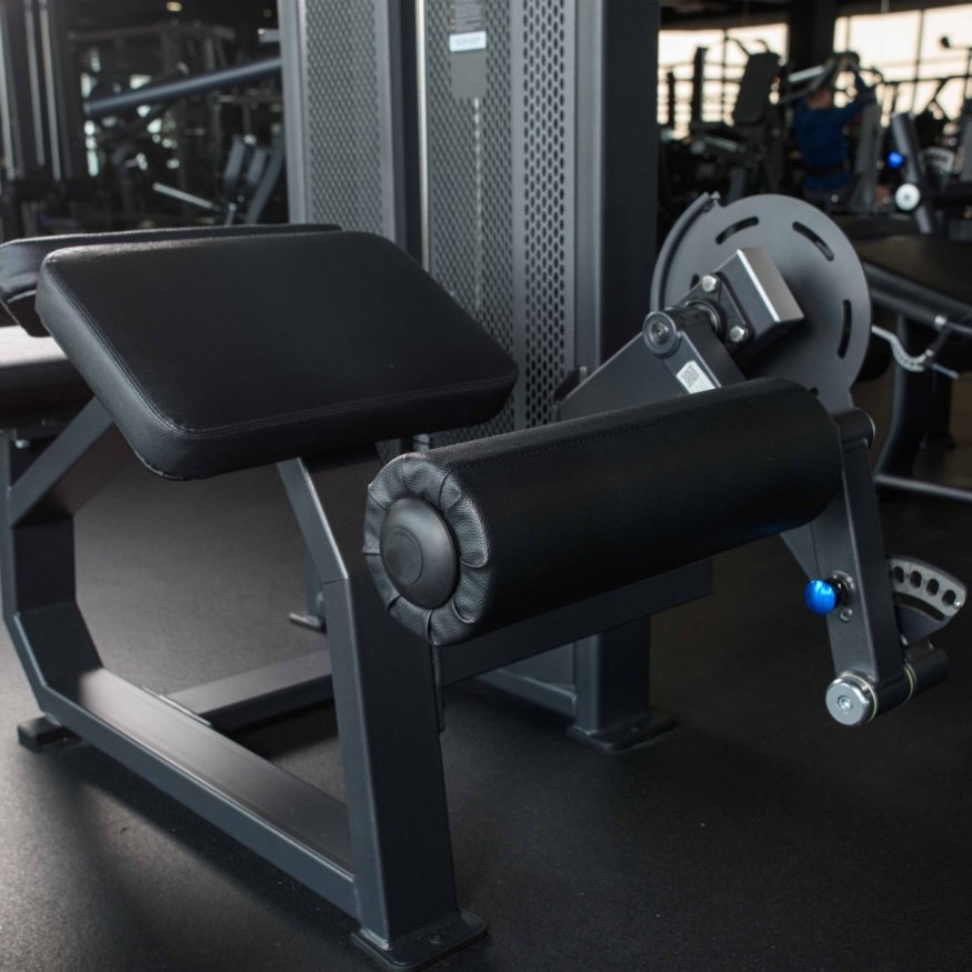 U3001D (E5001) Сгибание ног лежа. Стек 94 кг