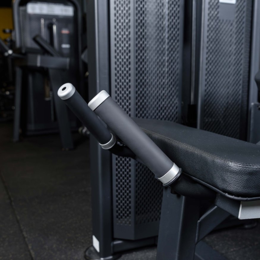 U3001D (E5001) Сгибание ног лежа. Стек 94 кг