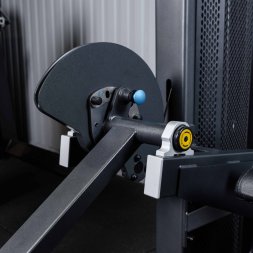 U3002D (E5002) Разгибание ног сидя. Стек 135 кг