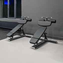 E7037 Скамья для пресса регулируемая