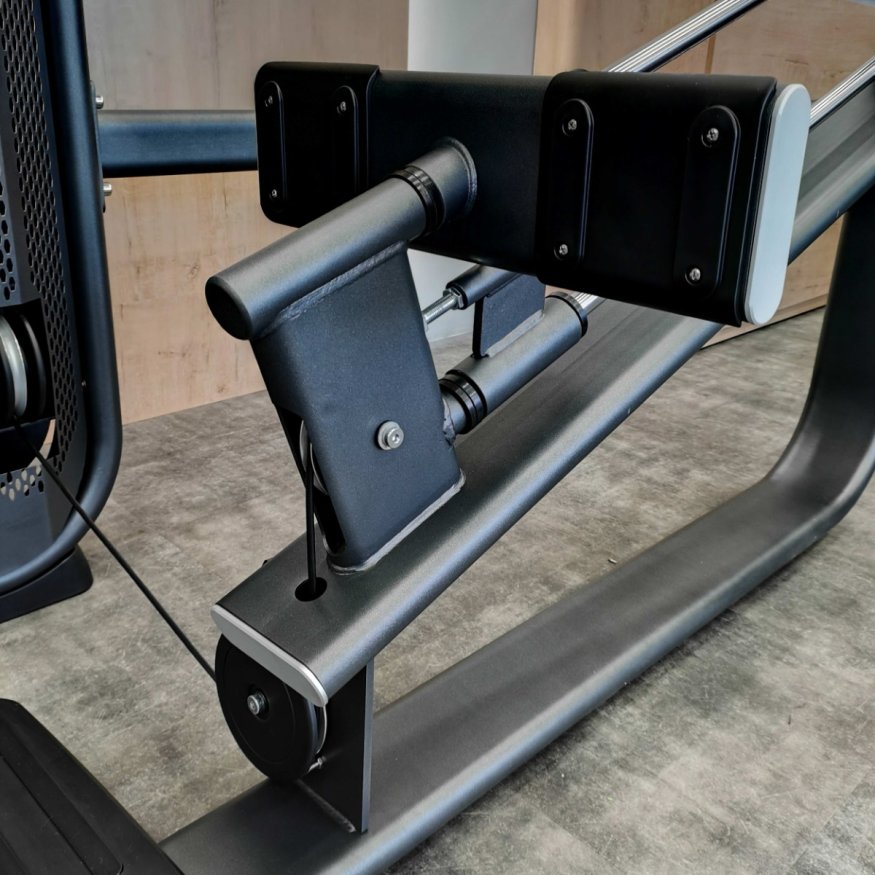 E7024 Глют-машина. Ягодичные. Стек 110 кг