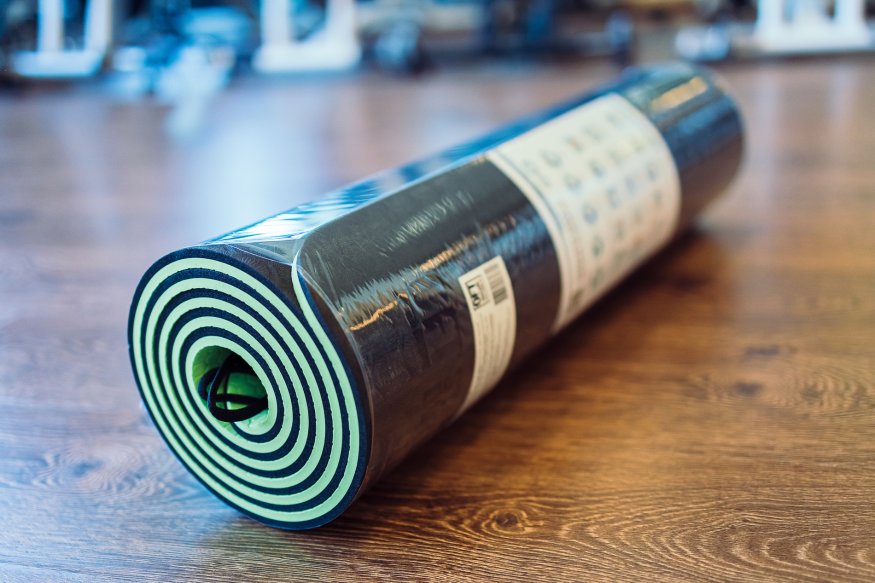 Коврик для йоги 10 мм двухслойный TPE черно-зеленый