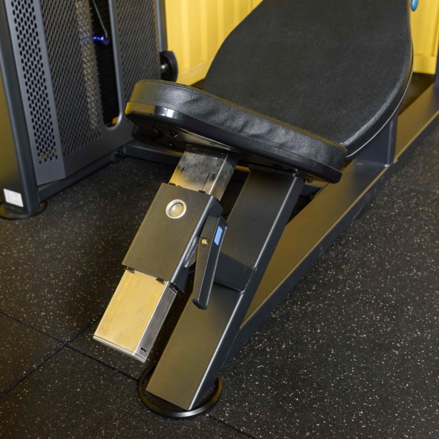 U3013D (E5013) Наклонный грудной жим. Стек 109 кг