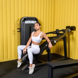 U3013D (E5013) Наклонный грудной жим. Стек 135 кг